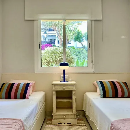 Blue House In Guadalmina Baja, With A Large Terrace Overlooking The Golf Apartamento Marbella