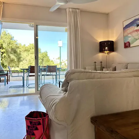 Blue House In Guadalmina Baja, With A Large Terrace Overlooking The Golf Apartamento *