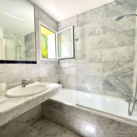 Blue House In Guadalmina Baja, With A Large Terrace Overlooking The Golf Apartamento Marbella